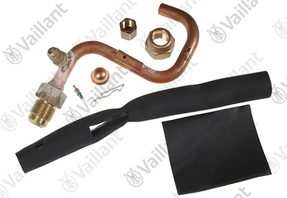 Vaillant Rohr mit mehreren Verbindungselementen, darunter ein gebogenes Kupferrohr, eine Mutter, ein Dichtungsring und isolierende Materialien.